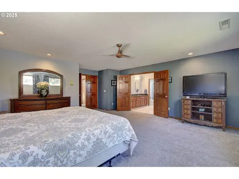1922 NW 112th Circle Vancouver WA 98685