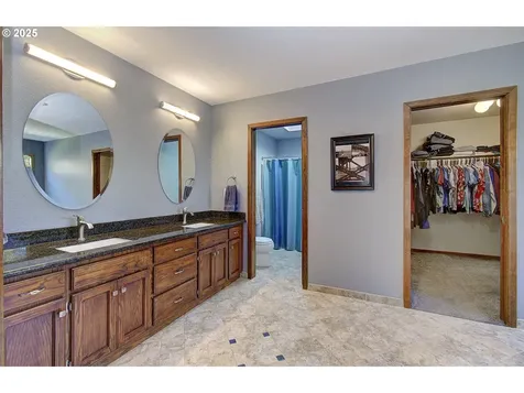 1922 NW 112th Circle Vancouver WA 98685