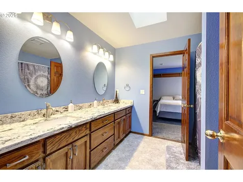 1922 NW 112th Circle Vancouver WA 98685