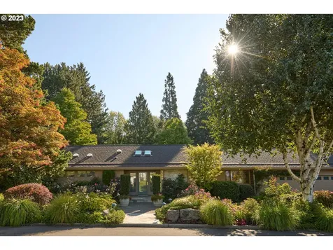 5600 Sw Dogwood Lane Portland OR 97225