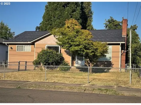 439 W Broccoli Street Roseburg OR 97471