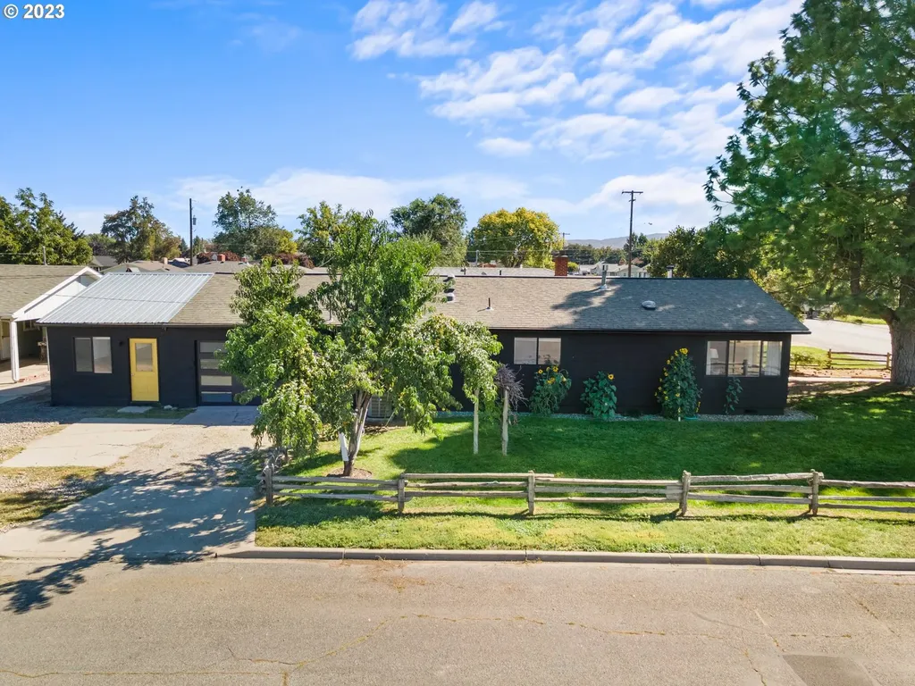 2540 D Street Baker City OR 97814