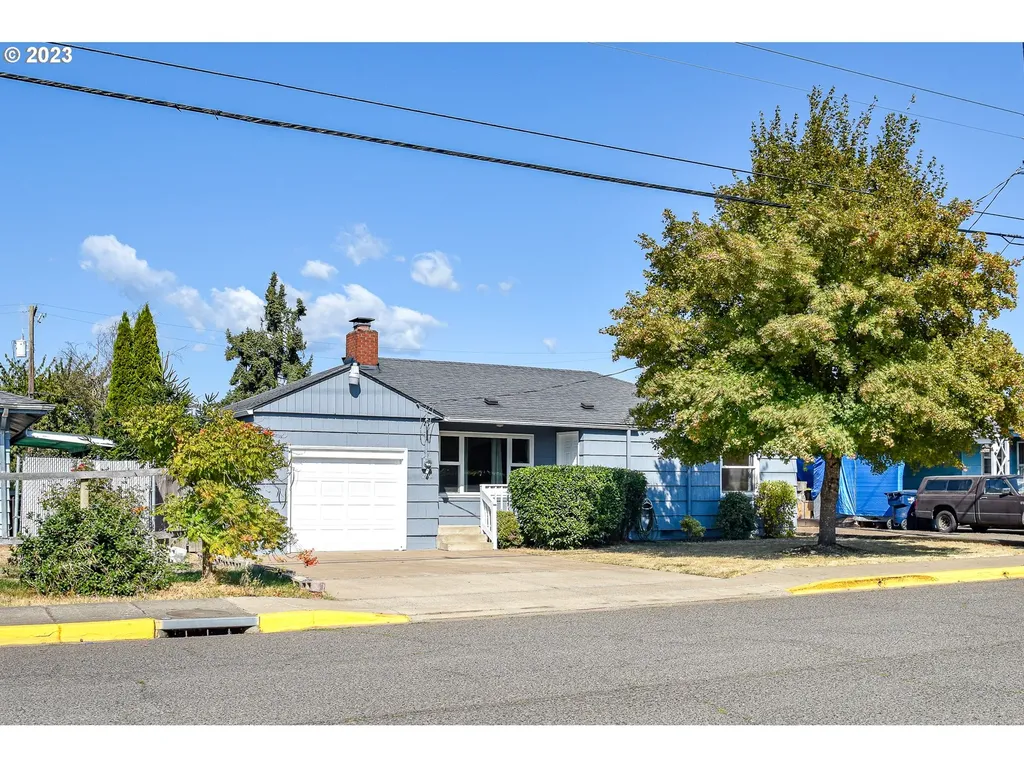2118 J Street Springfield OR 97477