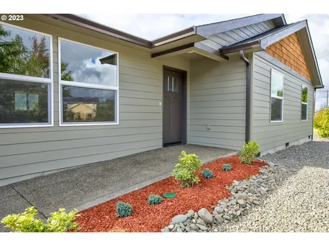 374 Bentgrass Court Sutherlin OR 97479