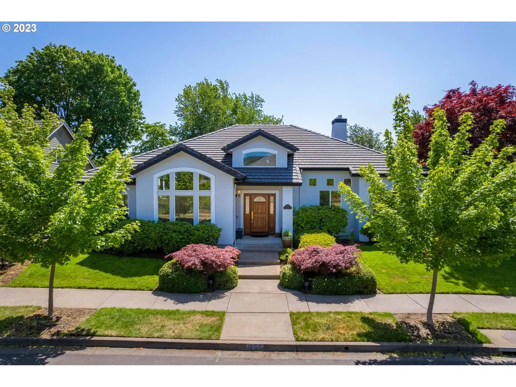 855 Mckenzie Crest Drive Springfield OR 97477