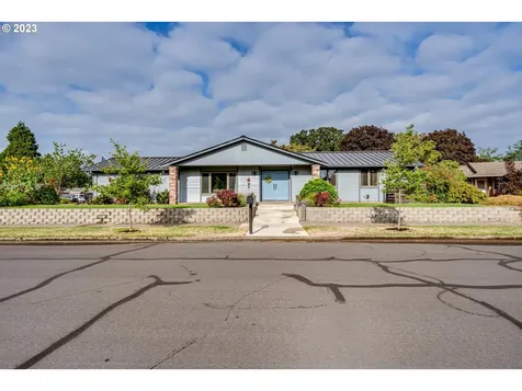 1418 Vera Drive Springfield OR 97477