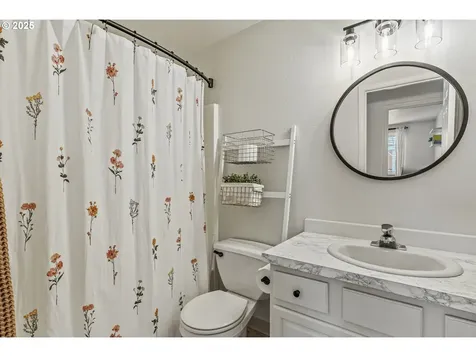 12518 NW 33rd Avenue Vancouver WA 98685