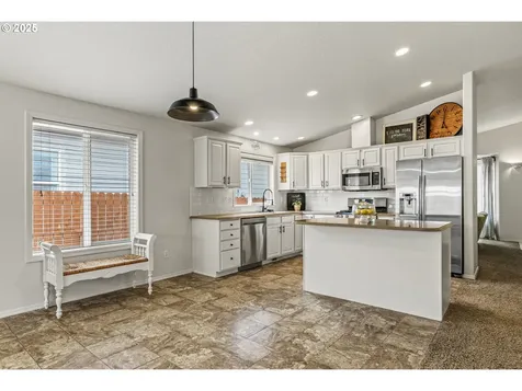 12518 NW 33rd Avenue Vancouver WA 98685