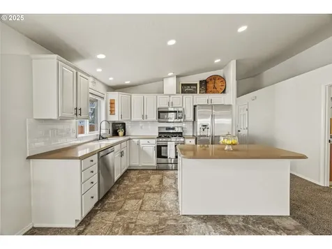 12518 NW 33rd Avenue Vancouver WA 98685