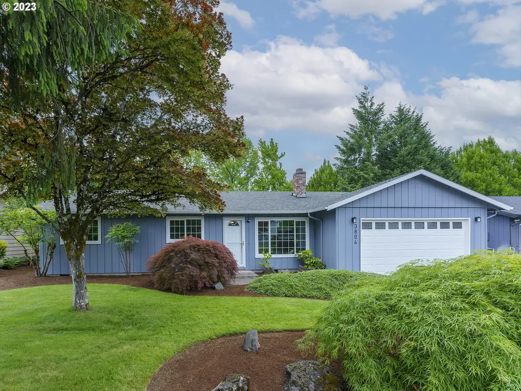 3804 E Aquarius Boulevard Newberg OR 97132