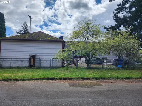 7929 SE Duke Street Portland OR 97206