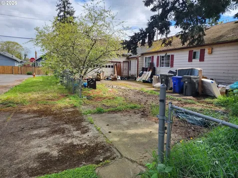 7929 SE Duke Street Portland OR 97206