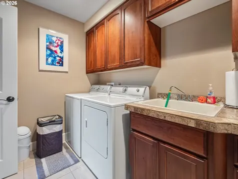 1133 SW 12th Street Newport OR 97365