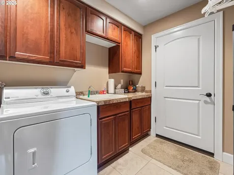 1133 SW 12th Street Newport OR 97365