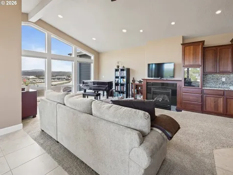 1133 SW 12th Street Newport OR 97365