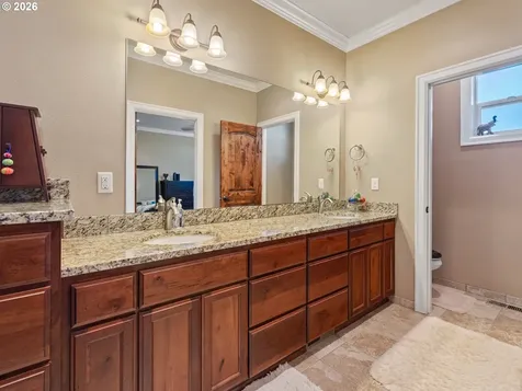 1133 SW 12th Street Newport OR 97365