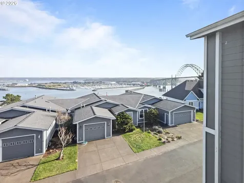 1133 SW 12th Street Newport OR 97365