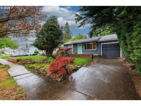 8635 Ne Boehmer Street Portland OR 97220
