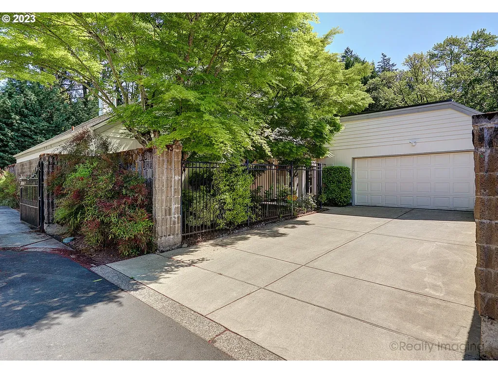11065 Sw Lynnvale Drive Portland OR 97225