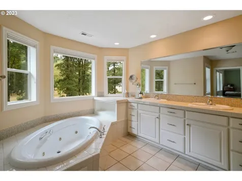 7495 Battle Creek Road SE Salem OR 97317