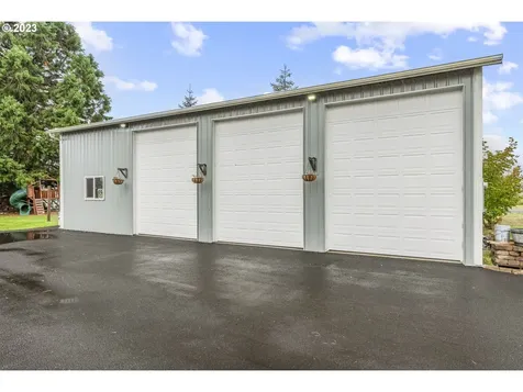 7 S Welcome Slough Place Cathlamet WA 98612