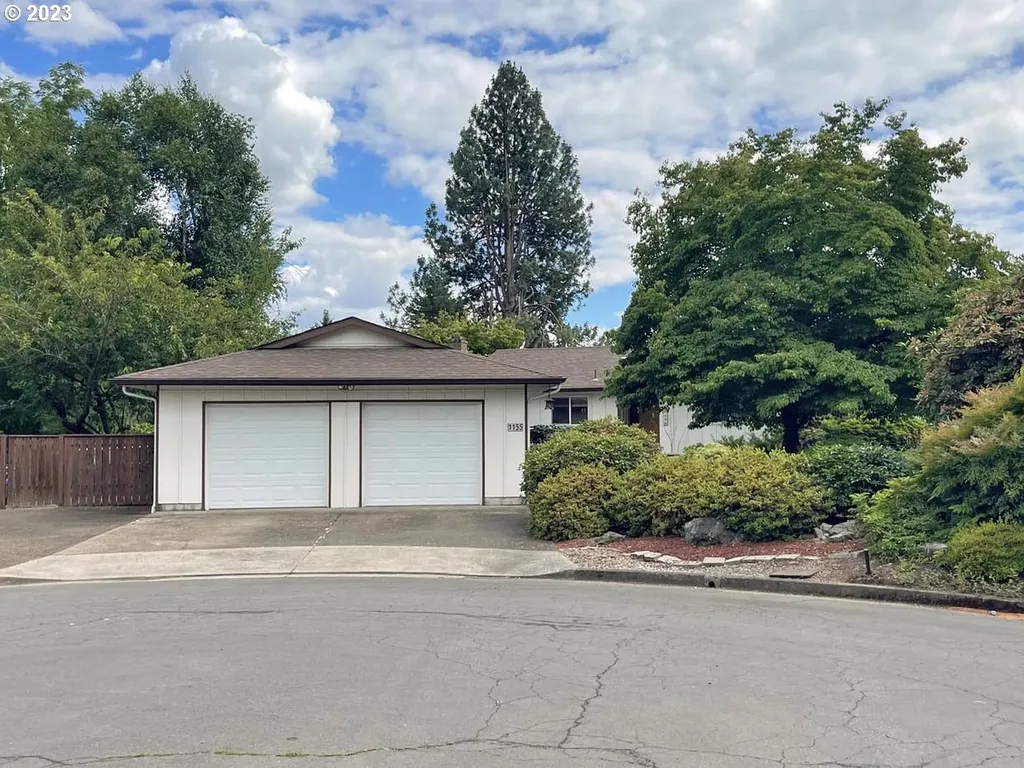 1155 Diamond Street Springfield OR 97477