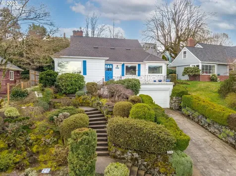 728 SW Moss Street Portland OR 97219