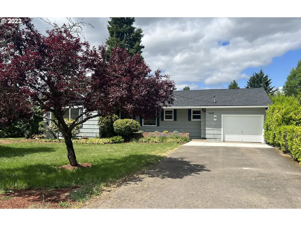 3535 Sisters View Avenue Eugene OR 97401