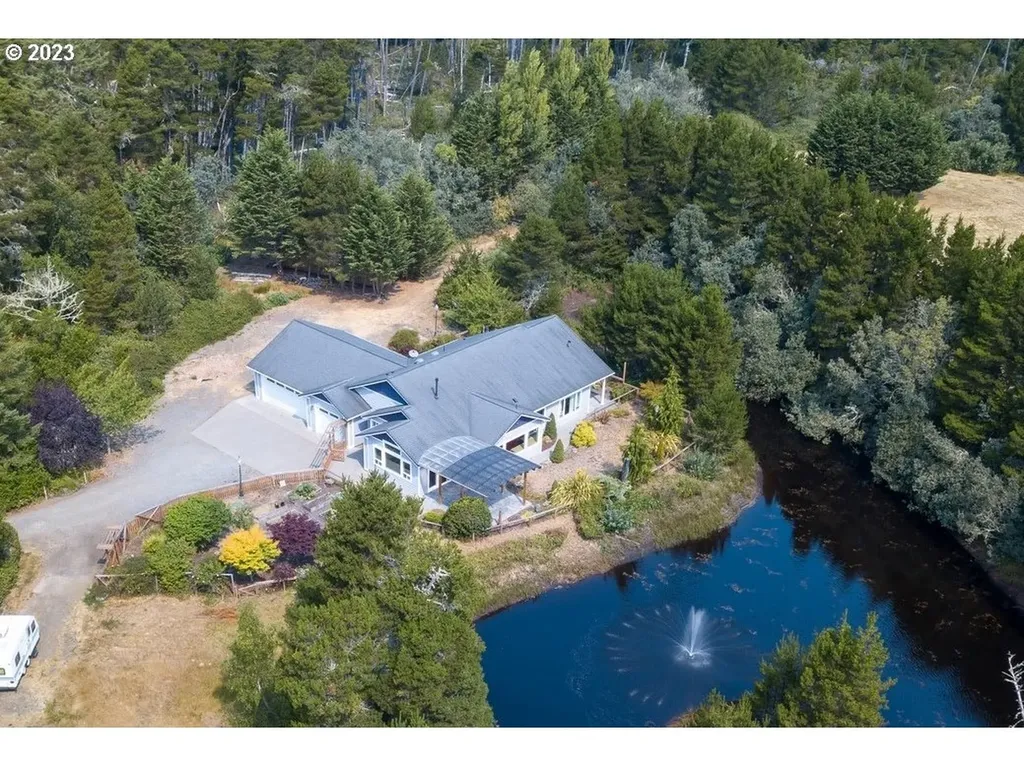 5215 Heceta Beach Road Florence OR 97439