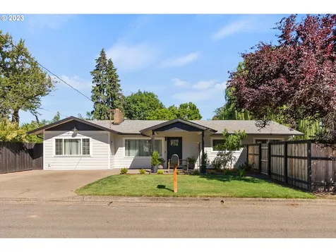 548 Hall Street Woodburn OR 97071