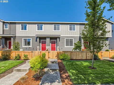 2135 Ne Four Seasons Lane Vancouver WA 98684