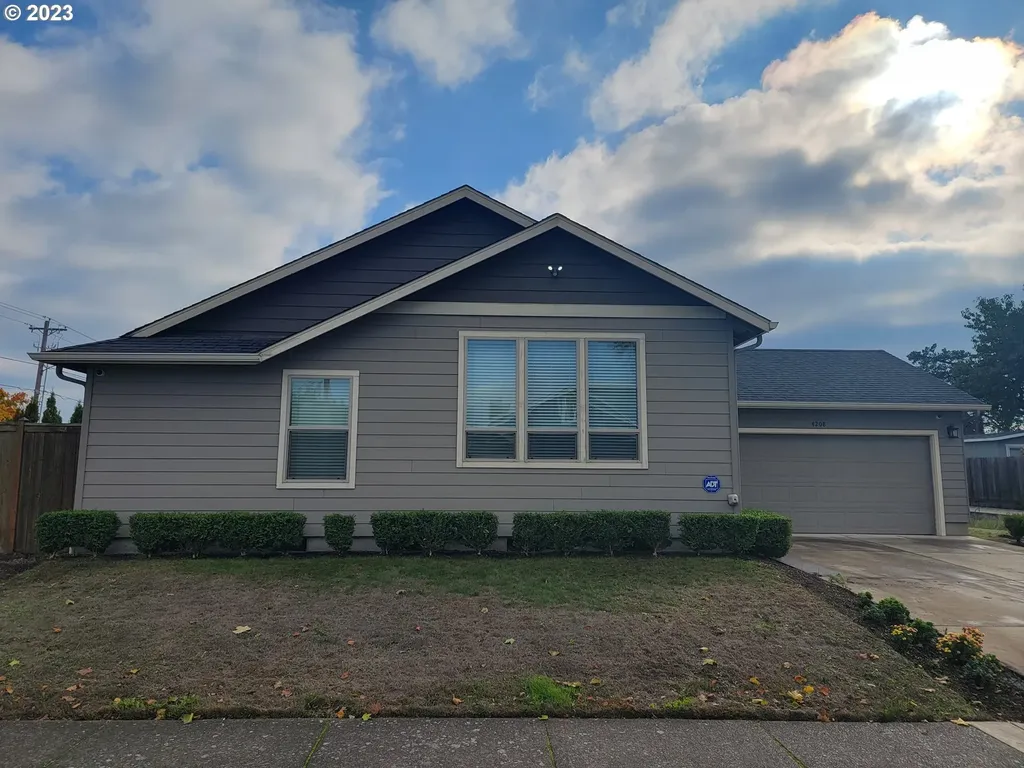 4208 Boston Lane Eugene OR 97402