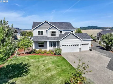 843 E Mckinley Street Carlton OR 97111