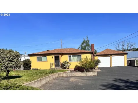 139 NE Garrecht Street Roseburg OR 97470