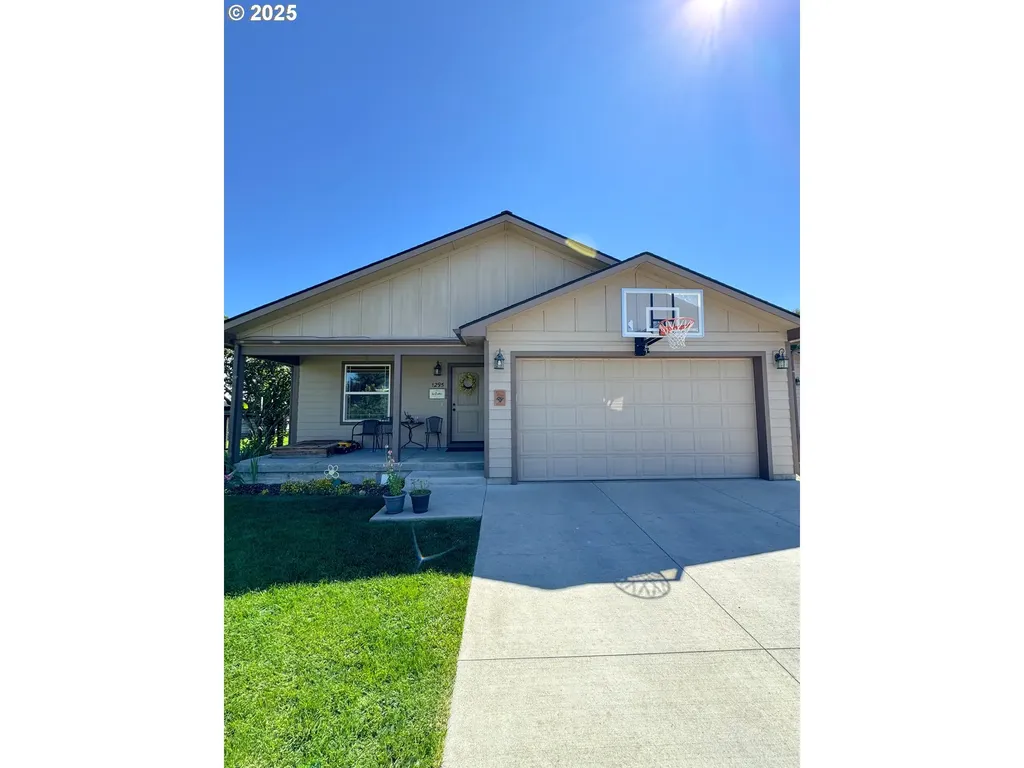 1295 D Street Baker City OR 97814