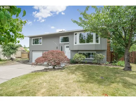 2702 Ne 8th Court Gresham OR 97030