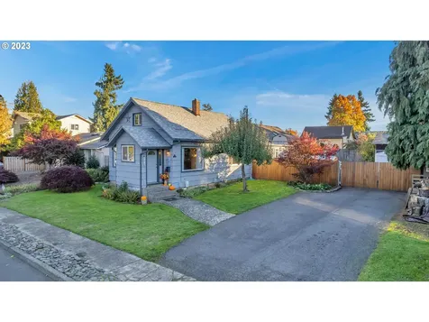 704 Barclay Hills Drive Oregon City OR 97045