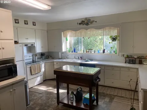 62665 Dry Creek Lane Summerville OR 97876