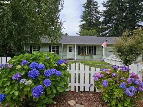 2171 Willow Street Florence OR 97439
