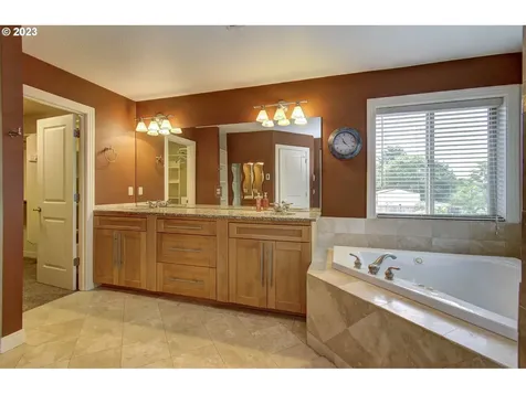 10715 Ne 84th Street Vancouver WA 98662