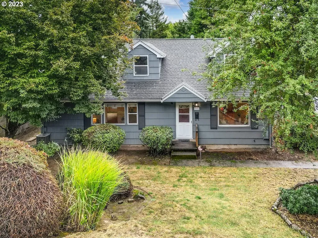 1932 Se 72nd Avenue Portland OR 97215