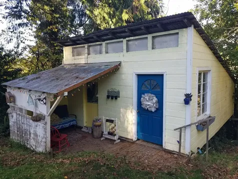 877 N Birch Street Coquille OR 97423