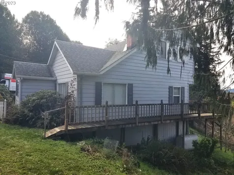 877 N Birch Street Coquille OR 97423