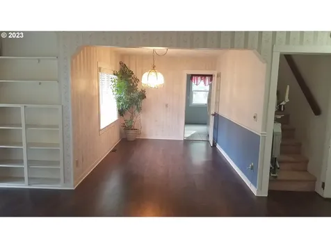 877 N Birch Street Coquille OR 97423