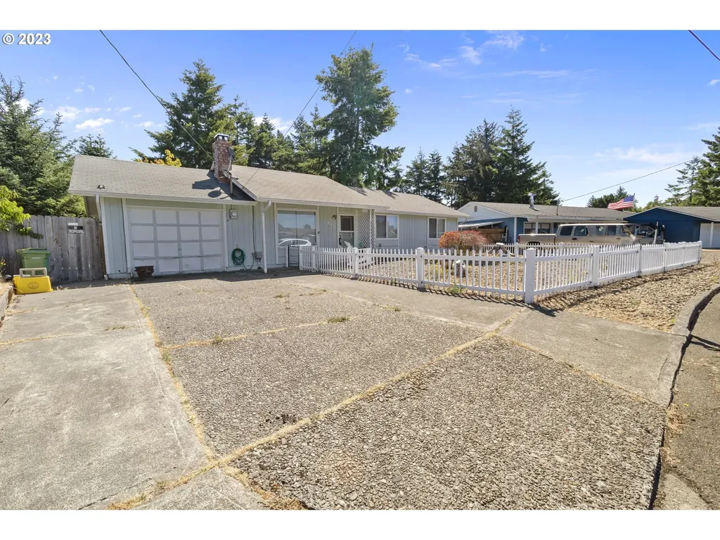 1970 Willow Street Florence OR 97439
