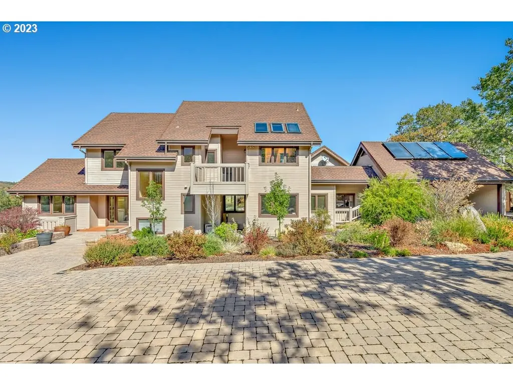 7134 Highway 66 Ashland OR 97520