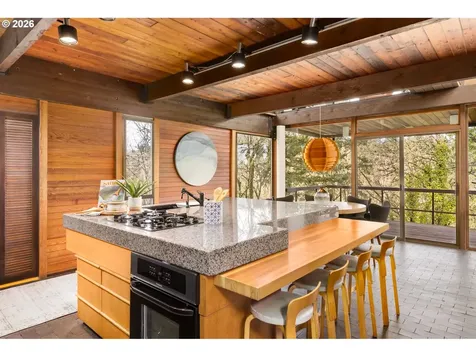 6432 SW Burlingame Place Portland OR 97239