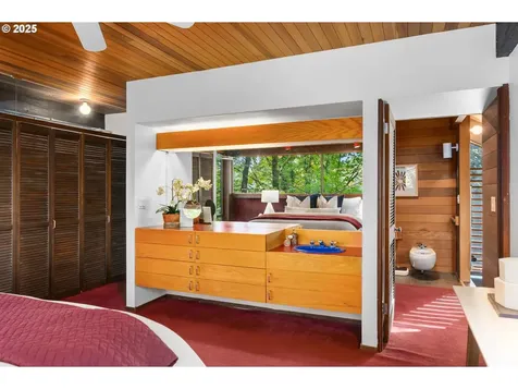 6432 SW Burlingame Place Portland OR 97239