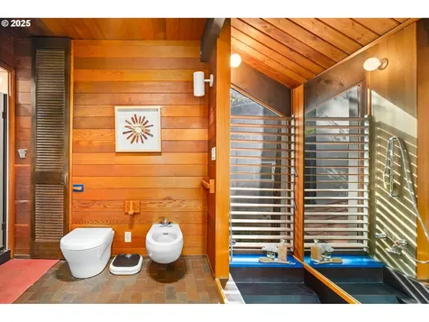 6432 SW Burlingame Place Portland OR 97239