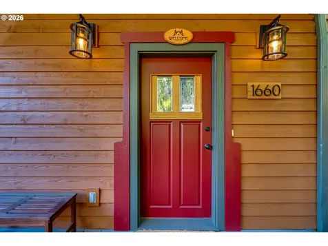 1660 Leatherwood Drive Eugene OR 97405